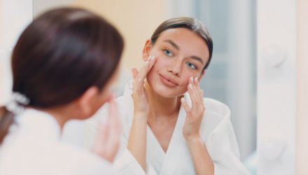 Christmas gift of Anti-aging injections and dermal fillers with a 15% discount! | Klinika Mediestetik
