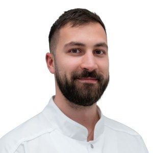 Dan Ager, | Klinika Mediestetik