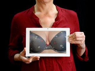 Proč chtějí ženy prsní implantáty? | Klinika Mediestetik